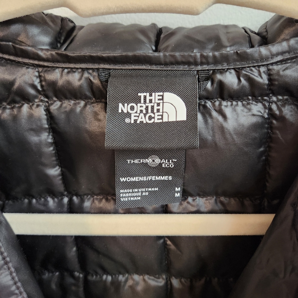 The North Face Black Quilted Jacket - Picture 2 of 8